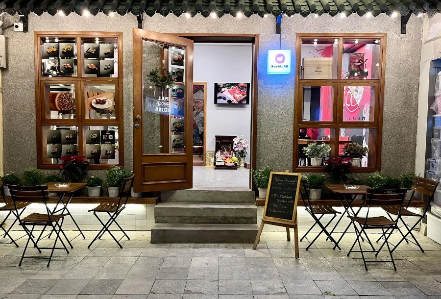 Điểm danh 15 quán sushi Hà Nội “mê hoặc” giới trẻ Hà Thành