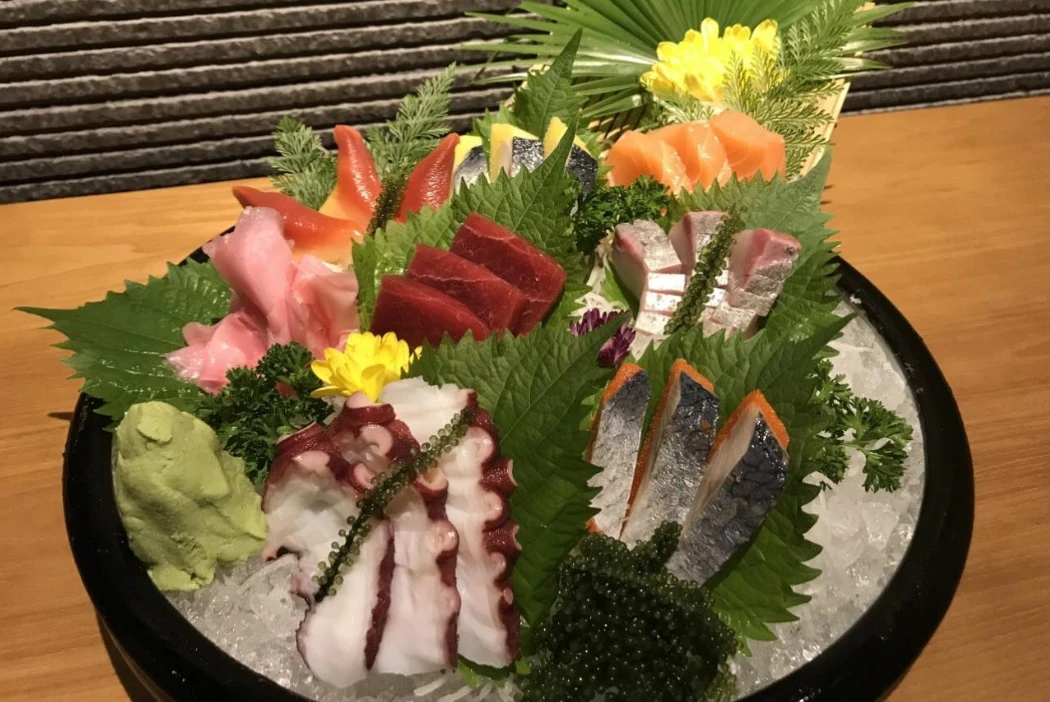 Điểm danh 15 quán sushi Hà Nội “mê hoặc” giới trẻ Hà Thành