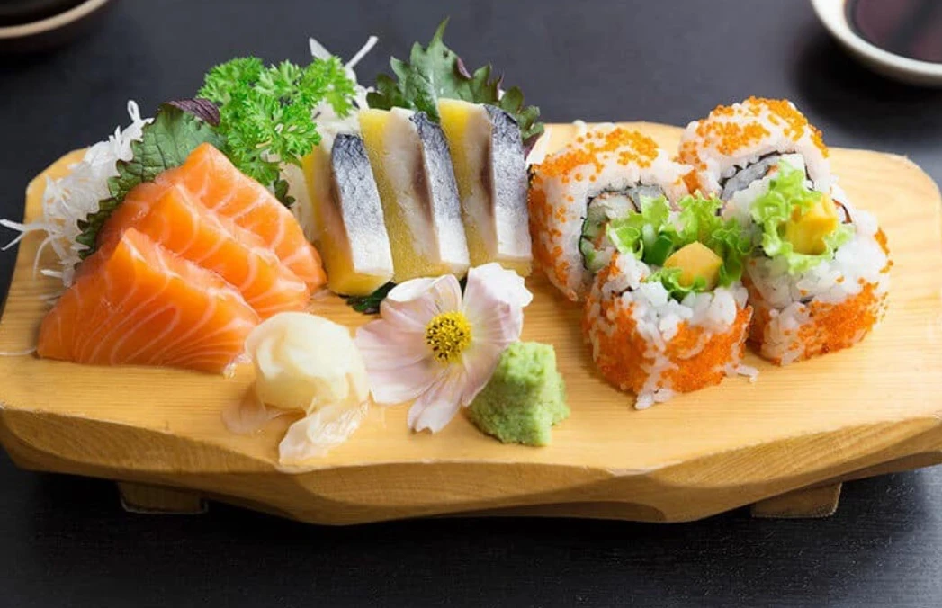 Điểm danh 15 quán sushi Hà Nội “mê hoặc” giới trẻ Hà Thành