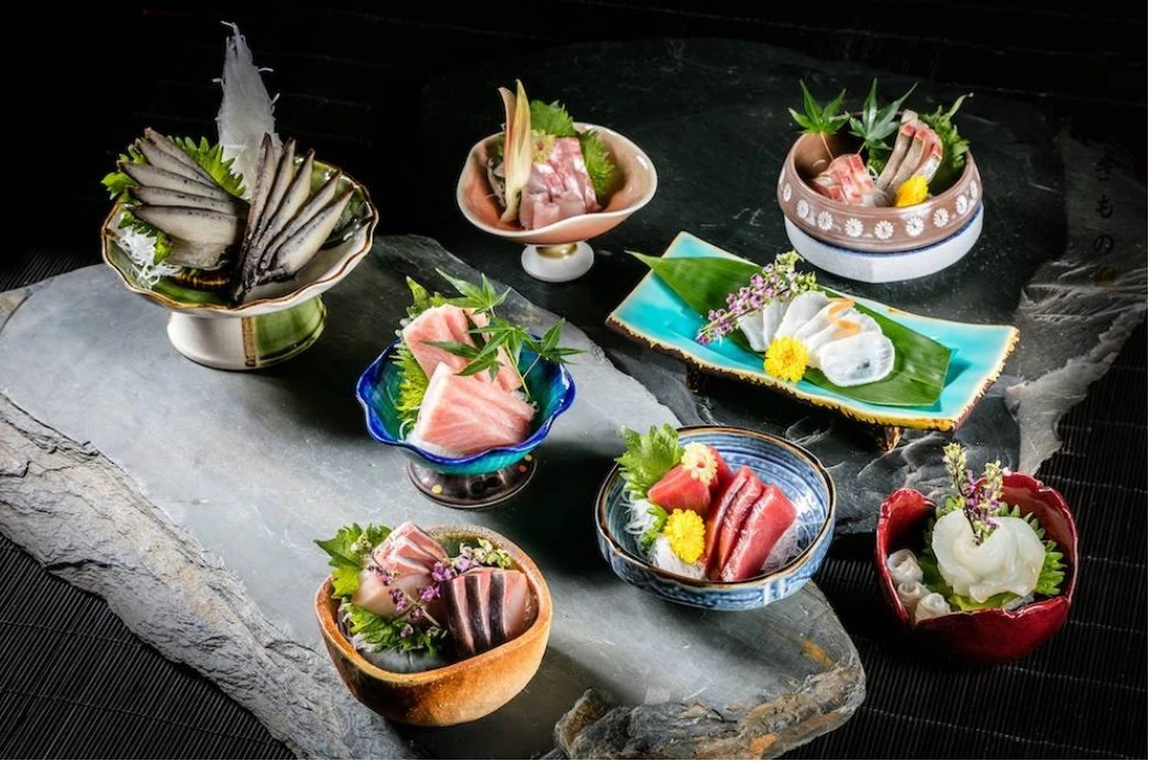 Điểm danh 15 quán sushi Hà Nội “mê hoặc” giới trẻ Hà Thành