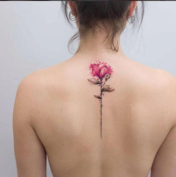 Hình xăm sau lưng nữ đẹp và gợi cảm nhất