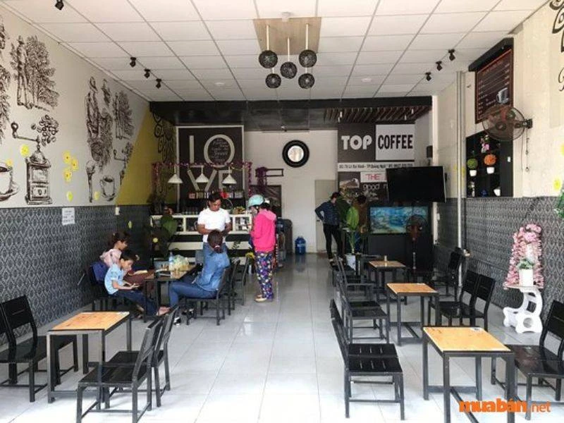 Tuyển Nhân Viên Phục Vụ Cafe Lương Cao, Đi Làm Ngay 2024