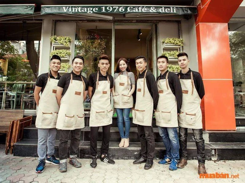 Tuyển Nhân Viên Phục Vụ Cafe Lương Cao, Đi Làm Ngay 2024