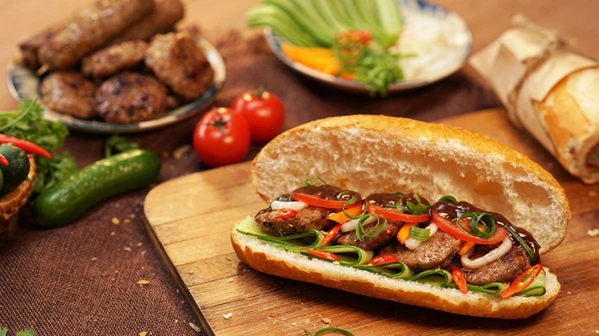 Top 15 địa chỉ bán bánh mì Hà Nội ngon khó cưỡng