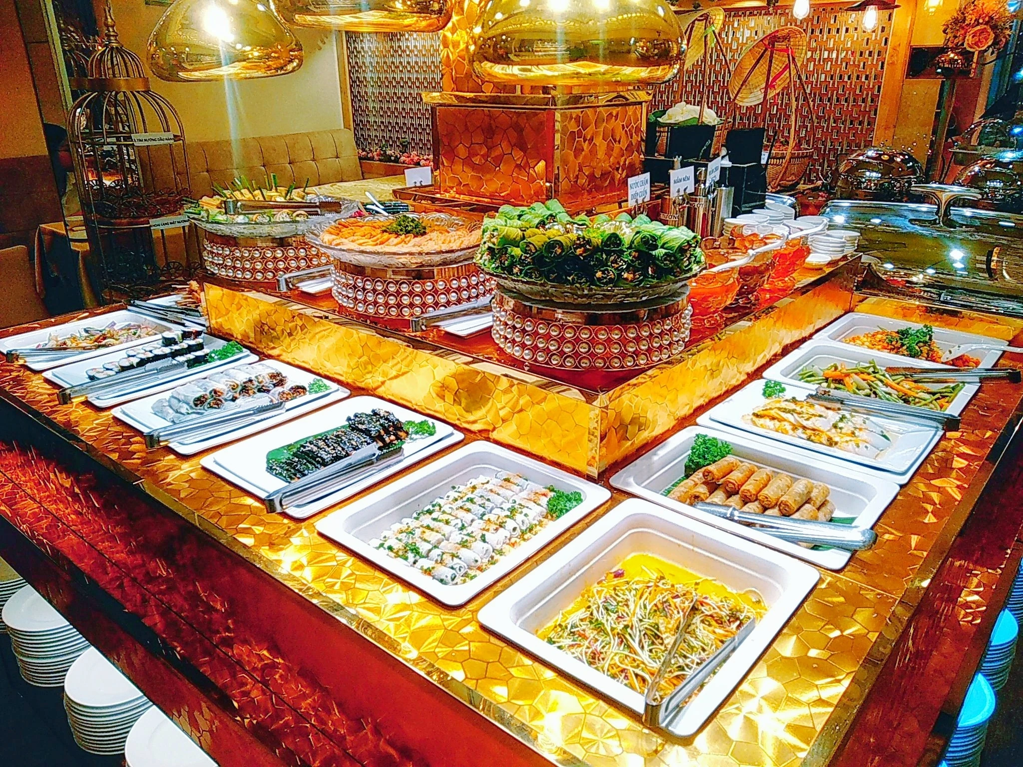 Thử Ngay TOP 15 Quán Buffet Quận 9 Ngon, Giá Rẻ, Nổi Tiếng | Vincom | Vincom