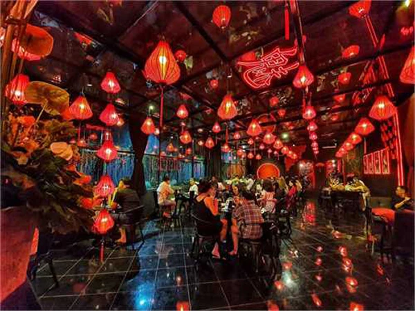 Trang trí trung thu ở các quán cafe