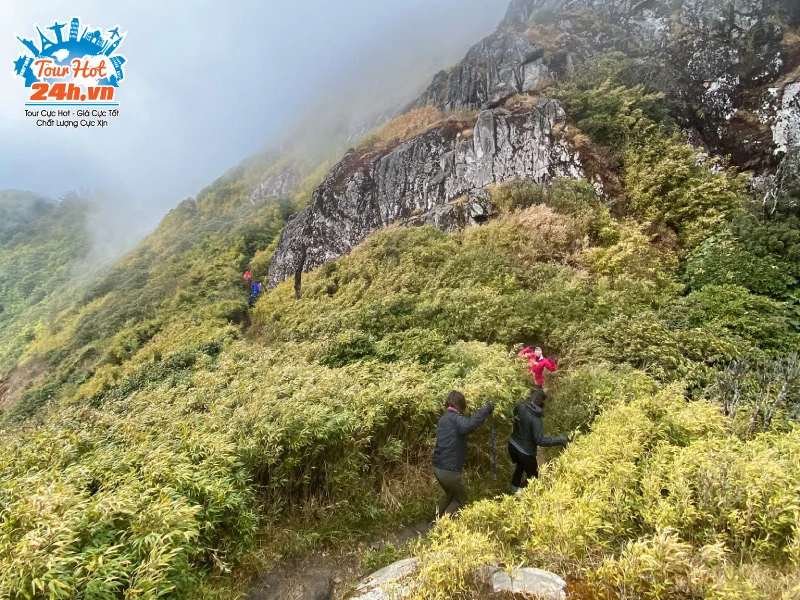 Tour trekking Bạch Mộc Lương Tử - Núi Muối - Huyền thoại Ky Quan San (3N4Đ)