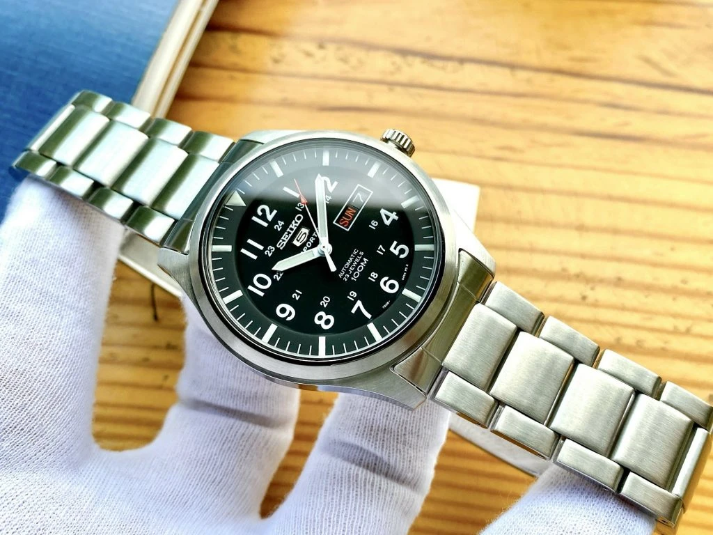Đồng hồ Seiko 5 Quân đội Automatic SNZG13K1 Thủy Quân Lục Chiến 42mm