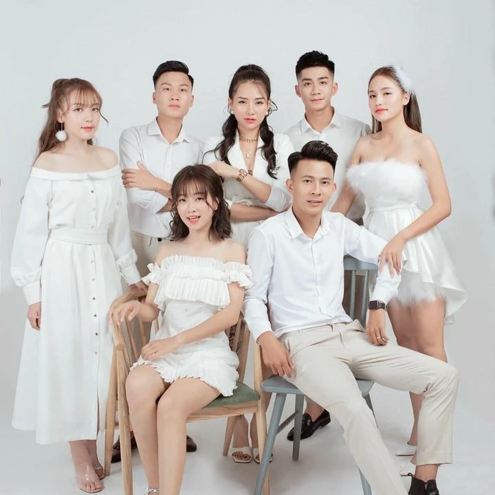 Ảnh gãy tv ngầu: Xu hướng mới trong việc chia sẻ khoảnh khắc