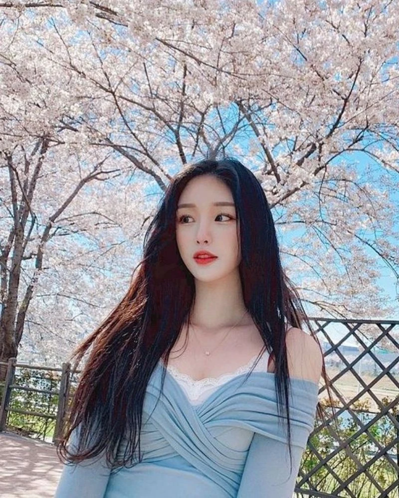 Khám Phá Vẻ Đẹp Nổi Bật Của Anh Girl Han Xinh